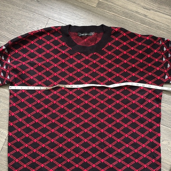 Gabby Isabella | Black and Red Crewneck Sweater w/ Geometric Pattern Size Large - Picture 6 of 11